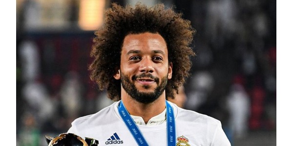 Marcelo, famoso lateral-esquerdo brasileiro, anunciou oficialmente a sua retirada